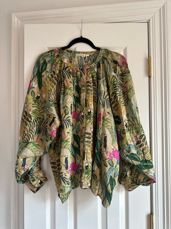 Roller Rabbit Tops - Roller Rabbit Tropical Pattern Button Down Blouse Size Medium-perfect condition